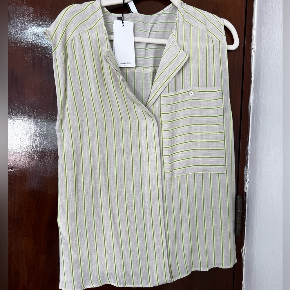 Mango top, never worn, new with tag, size S